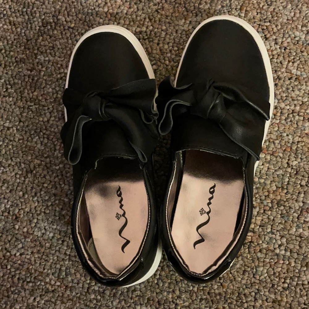 Nina Black and White Shoes with Bow
